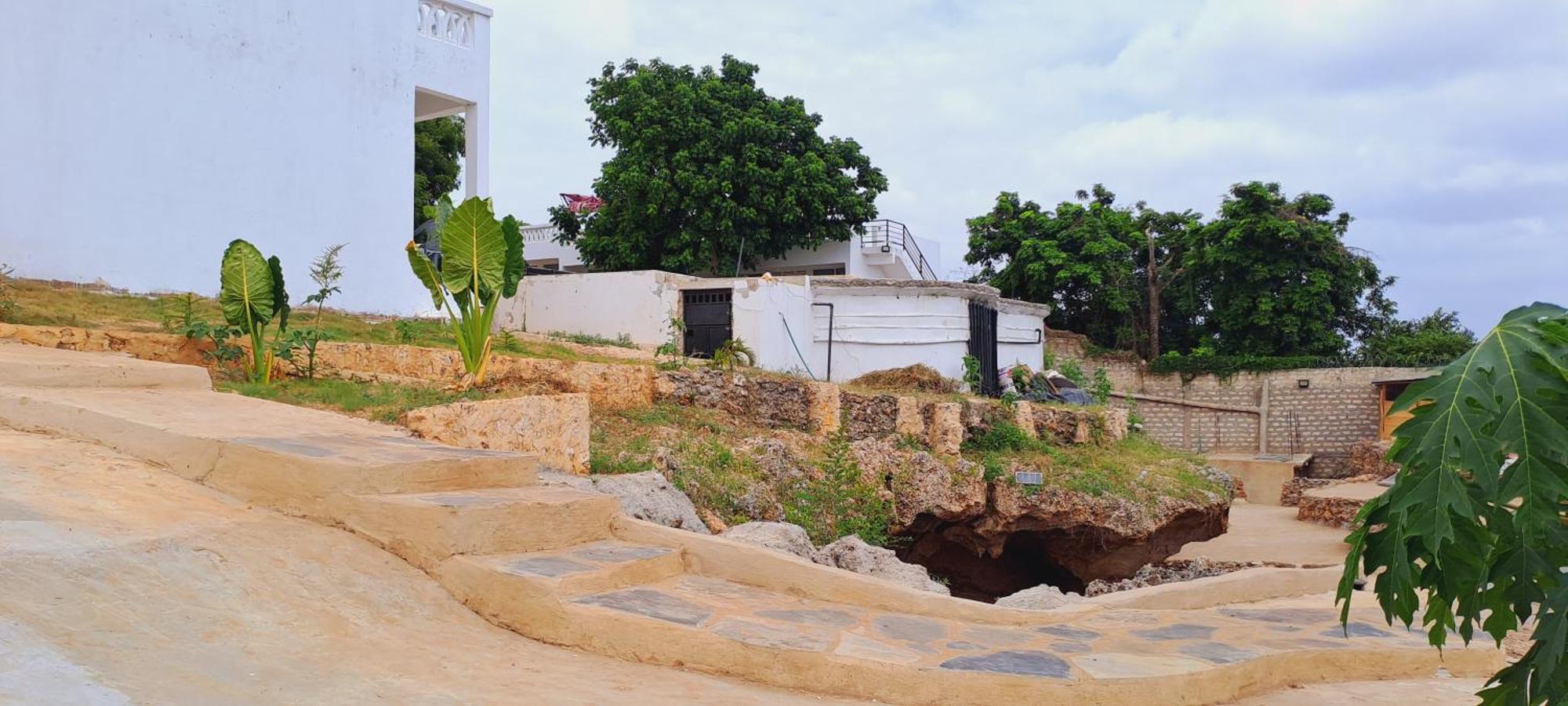 Cave Diani Holiday Apartments Діані-Біч Екстер'єр фото