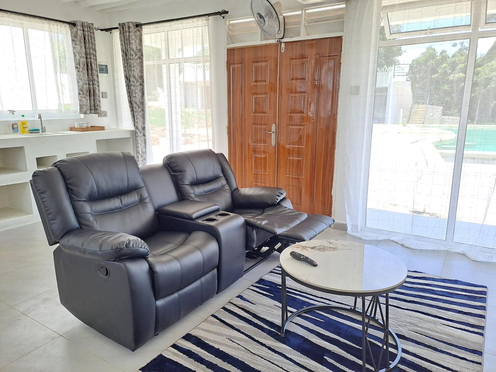 Cave Diani Holiday Apartments Діані-Біч Екстер'єр фото